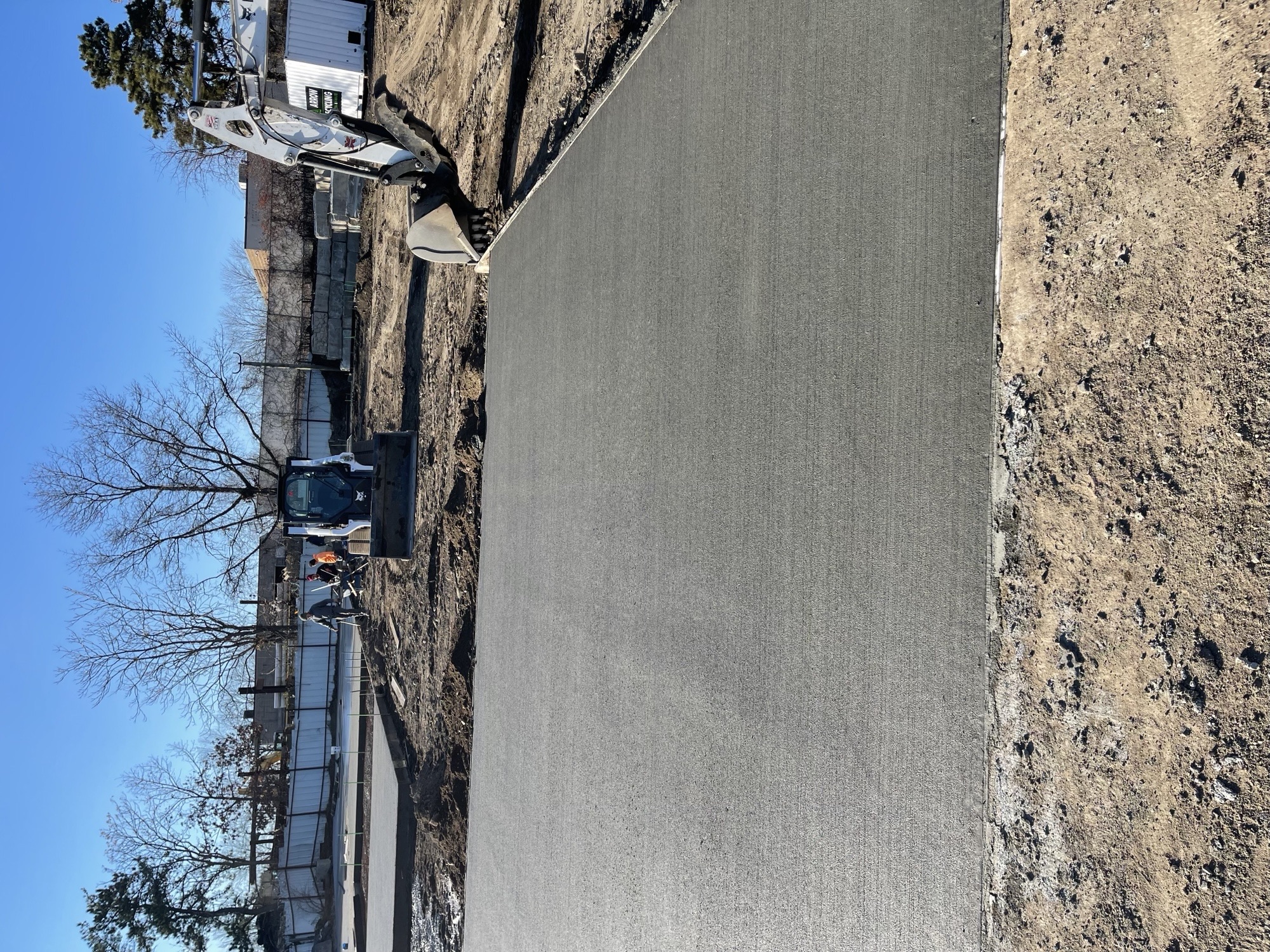 Commercial concrete slab pour